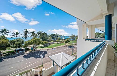 North Ward Apartment | Penthouse on the Strand