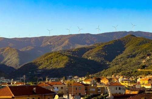 Albisola Superiore Apartment | Penthouse panoramic view - Sea 3min - AC - WiFi