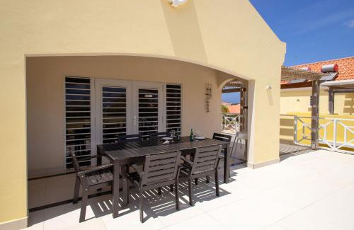 Playa Apartment | Penthouse Prikichi D2