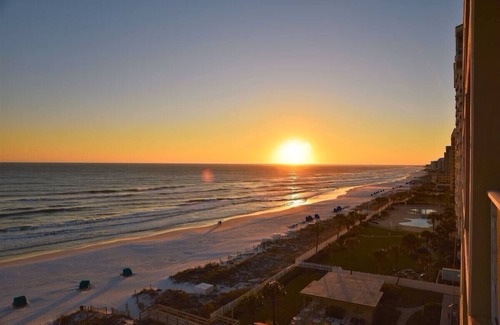 Coffeyville Condo | Penthouse, Rates Reduced, Heated Pool & Hot Tub, Fabulous View & Decor