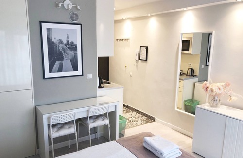 Novi Zagreb Apartment | Penthouse “Sky 16” apartment with free parking