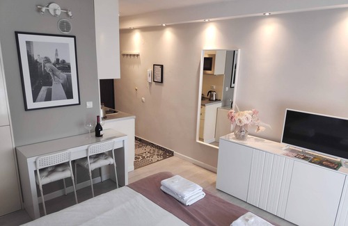 Novi Zagreb Apartment | Penthouse “Sky 16” apartment with free parking