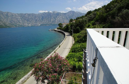 Donji Stoliv Villa | PENTHOUSE STOLIV up to10 bed SPA/POOL Terrace100m2 Private Jetty Sunbeds 5mtosea