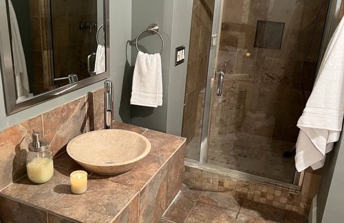 Ohio City Apartment | Penthouse studio in the heart of downtown Cleveland