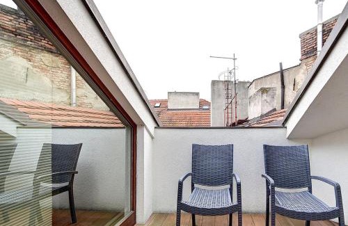 Stare Mesto Apartment | PENTHOUSe SUITE ABOVE