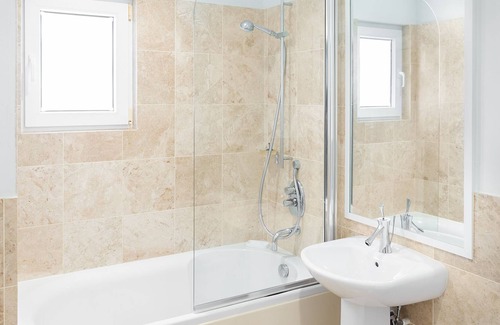 Durants Condo | Penthouse Suite on Beautiful Golf Course