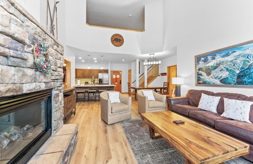 Mountain House Condo | Penthouse w/Loft in Great Location Near River Run & Mountain House Base Area