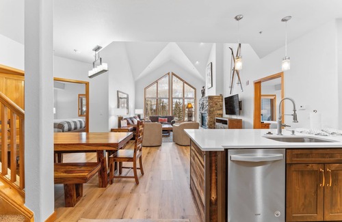 Mountain House Condo | Penthouse w/Loft in Great Location Near River Run & Mountain House Base Area