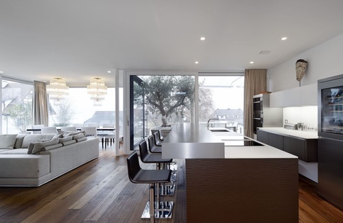 Wollishofen Apartment | Penthouse White Riviera House