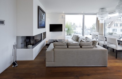 Wollishofen Apartment | Penthouse White Riviera House