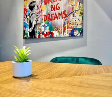 Meidling Apartment | Penthouse Wien mit Parkplatz und Balkon
