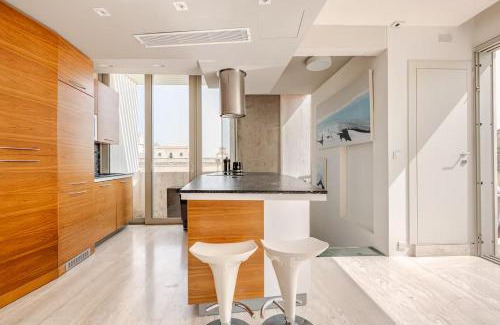 Valletta Apartment | Penthouse with Jacuzzi & Panoramic Views - Heart of Valletta