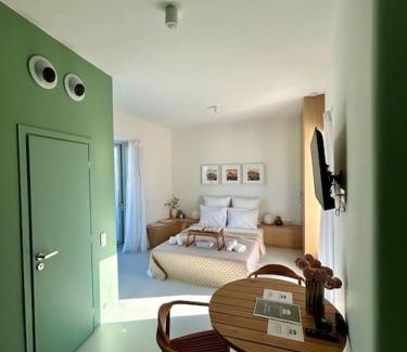 Exarhia Apartment | Penthouse with Private Rooftop and Hot Tub