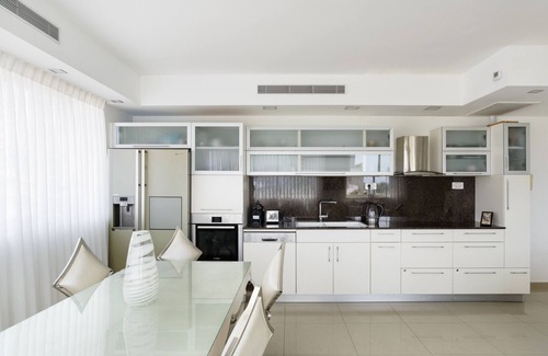 Old North Apartment | Penthouse with Terrace & Panoramic View by FeelHome