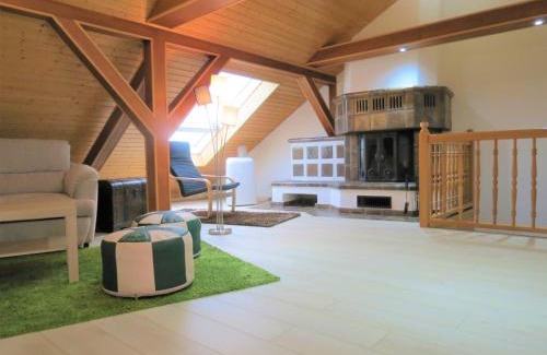 Senftenberg Apartment | Penthouse Wolkenstein großzügige Maisonette auf 155 qm mit Whirlpool, Klima & Kamin