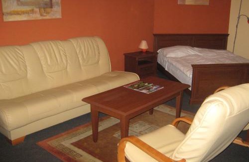 Galanta House | Penzión Viktória