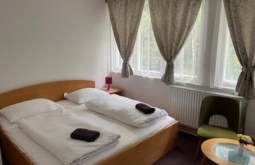 Hora Svate Kateriny House | Penzion Na Srubech