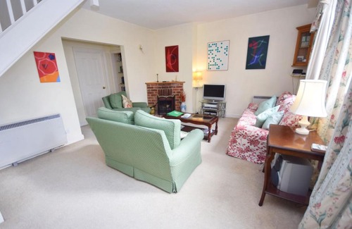 Compton House | Pepper Pot Cottage , Compton
