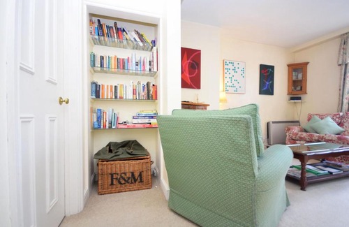 Compton House | Pepper Pot Cottage , Compton