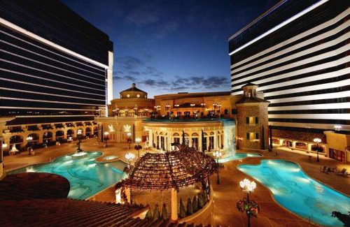 Reno/Tahoe Airport Resort | Peppermill Resort Spa Casino