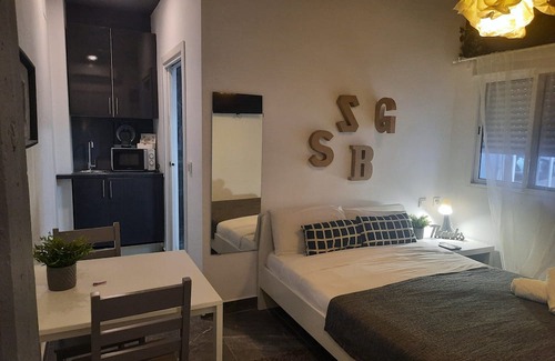 Benicalap Apartment | Pequeño Estudio Bien Comunicado - Con Jacuzzi