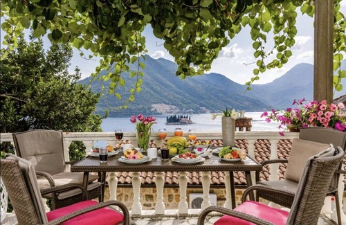 Perast House | Perast Venetian Jewel -house with breathtaking views and private parking