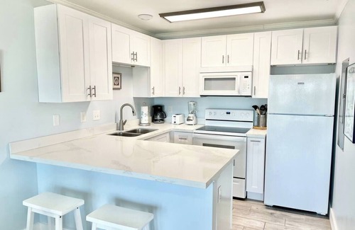 Ono Island Apartment | Perdido Pearl: Pool, Beach Access, & Gulf Views!