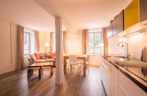 Matten bei Interlaken Apartment | Perfect Alpine Retreat, Charming Ground-Floor Apartment Dependance Ost