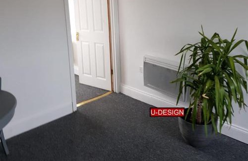 Luton Apartment | Perfect Base in Leagrave - Fast WiFi and Free Parking