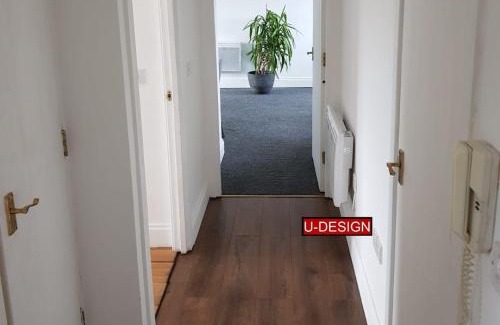 Luton Apartment | Perfect Base in Leagrave - Fast WiFi and Free Parking