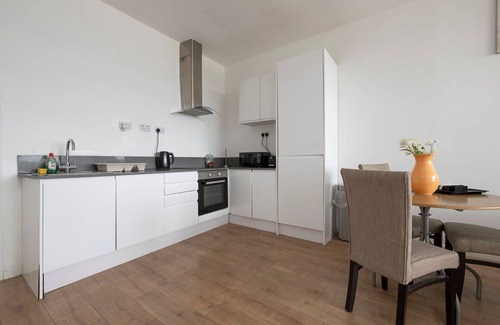 Smethwick Apartment | Perfect Base to Explore Birmingham and Beyond