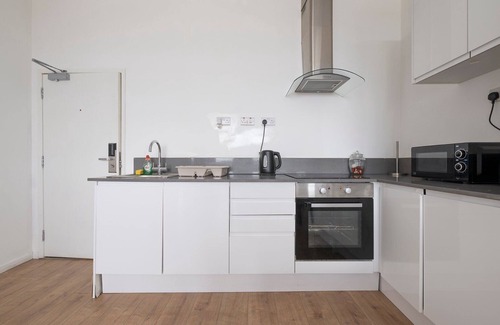 Smethwick Apartment | Perfect Base to Explore Birmingham and Beyond