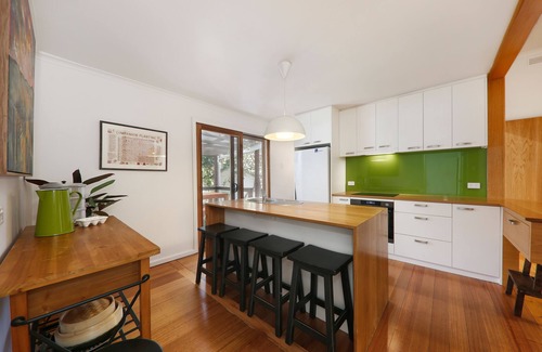 Healesville House | Perfect central location, beautifully renovated home with large garden