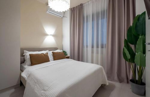 Bucharest City-Centre Apartment | Perfect City Base - Steps from Piata Universitatii
