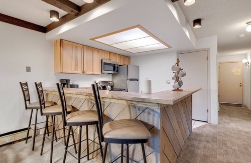 Historic District Condo | Perfect Downtown Retreat with ALL NEW APPLIANCES AS OF FALL 2025!