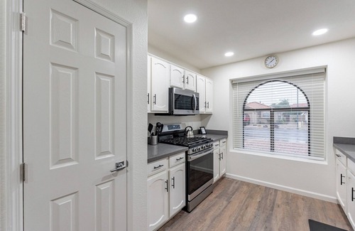 Mesa House | Perfect Escape: Pet-Friendly,BBQ,Yard + Fall Spl