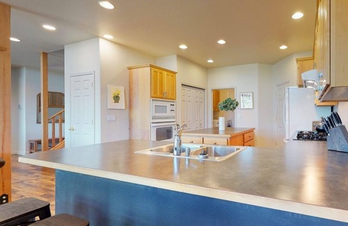 Redmond House | Perfect Family Getaway HotTub - sleeps 10