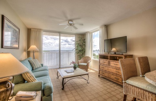 Fort Myers Beach Hotel | Perfect Family Getaway: 3 Suites w/Private Balconies & Scenic Views