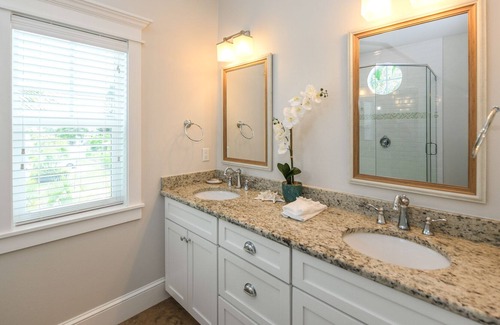 Holmes Beach House | Perfect Family Vacation Home with a private Pool! Close to the beach!