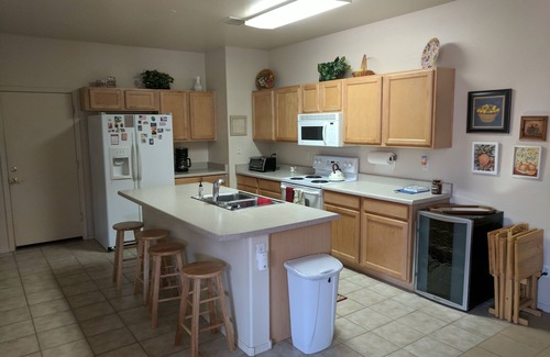 Cottonwood House | Perfect For A Couple Or A Family!