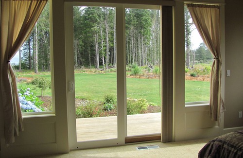 Tillamook House | Perfect for families, couples, and small groups that value privacy.