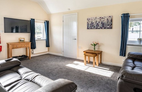 Whitland Cottage | Perfect for its close locality to Amroth Beach with walks from your doorstep to the beach.