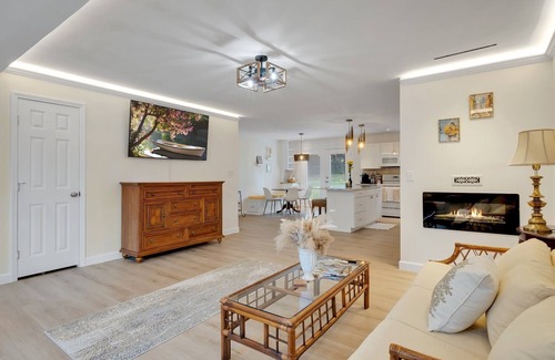Old Town House | Perfect for Legislative Session! Renovated Gem in the Heart of Tallahassee