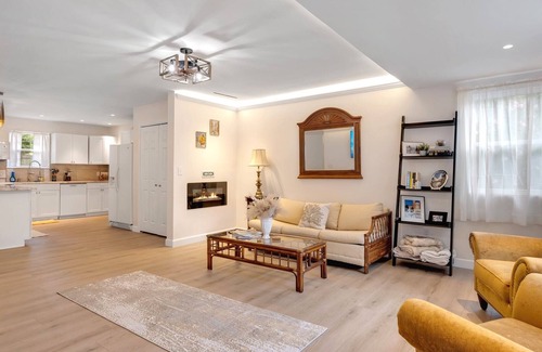 Old Town House | Perfect for Legislative Session! Renovated Gem in the Heart of Tallahassee