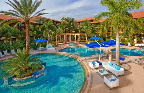 Hunt Club Resort | Perfect for Group Getaways! 3 Spacious Units, Spa Services, Golf, On-Site Dining