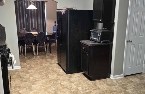 Atascocita House | Perfect for Work or Getaway