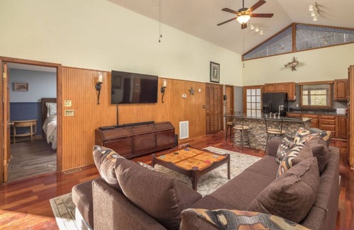 Chattanooga Apartment | Perfect Getaway on the Water Beautiful Gorge Views