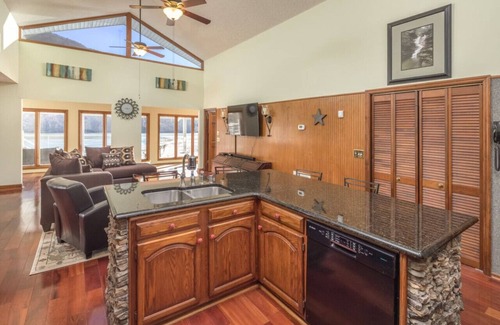 Chattanooga Apartment | Perfect Getaway on the Water Beautiful Gorge Views