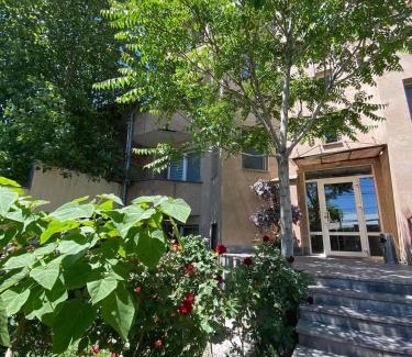 Ararat Apartment | Perfect Grin Point with fire-place