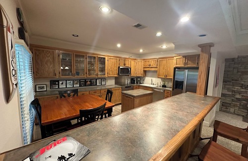 Mooresville House | Perfect Home for a Getaway with access to the lake and a backyard skate bowl! n